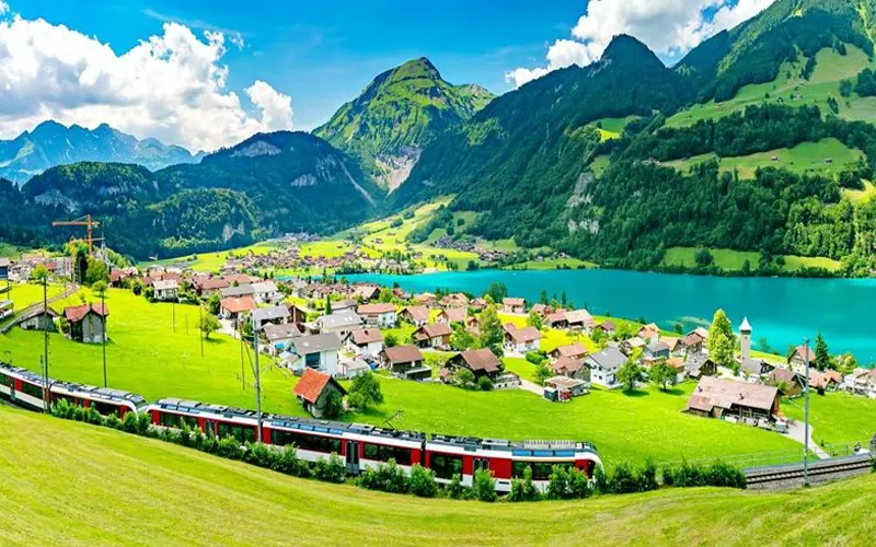 Switzerland's Panorama Train Routes